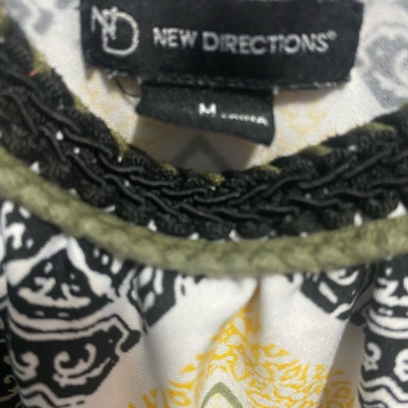 🚚 New Directions Geometric and Floral Maxi Dress - Picture 3 of 3